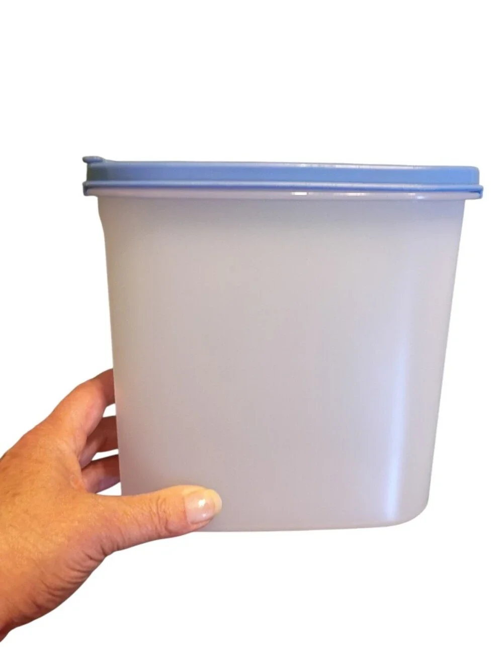 EUC Tupperware Clear Modular Container with Blue Pour Lid 1.7 Litres